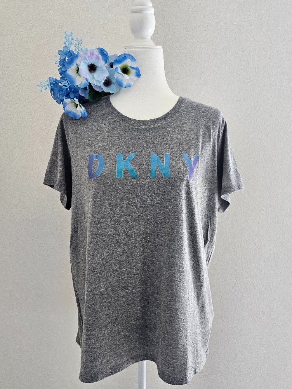 DKNY Sport Logo Graphic T-Shirt Gray Short Sleeve Athleisure Tee Women XL